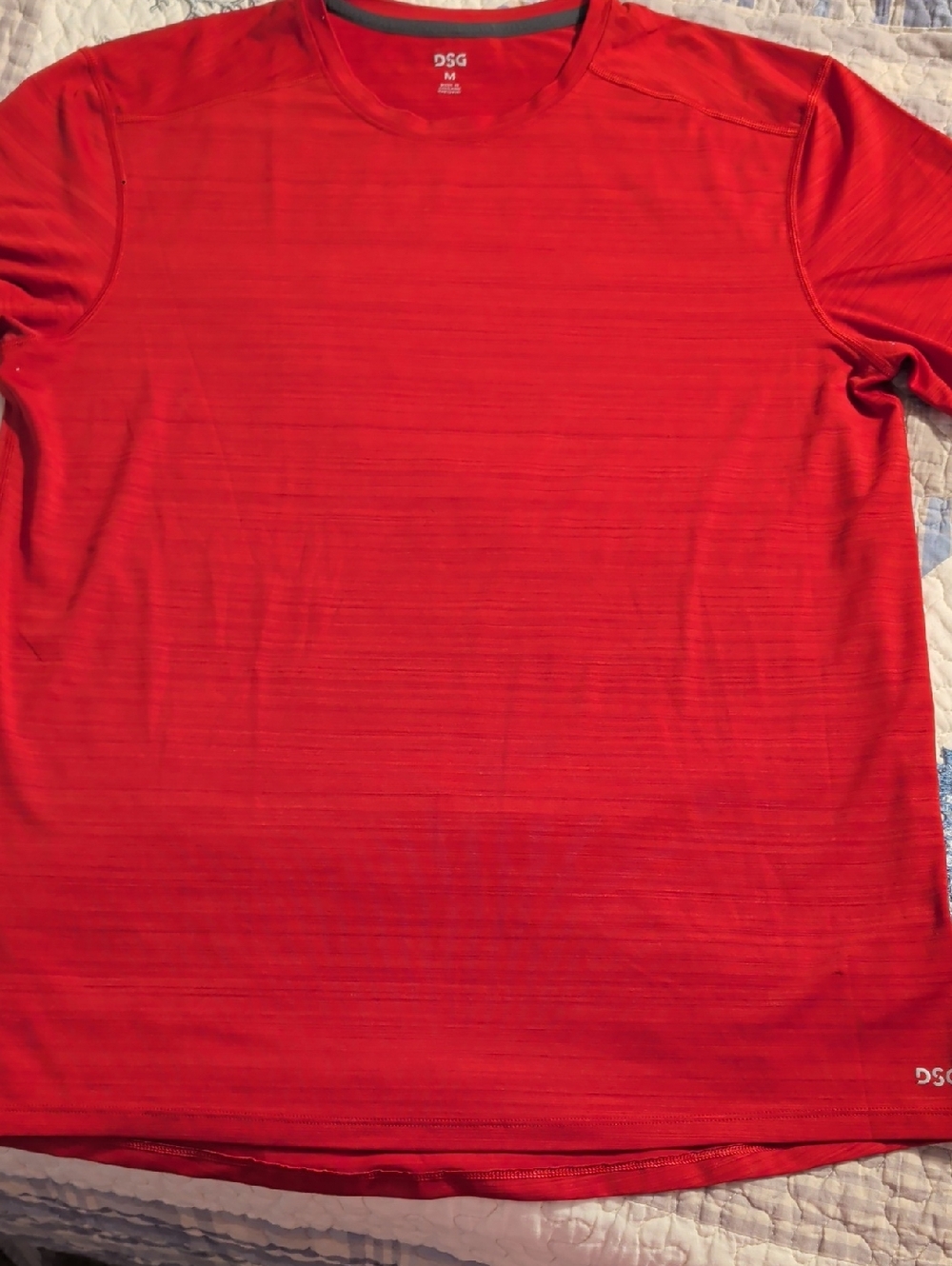 DSG Men's Short Sleeve Tee in Red